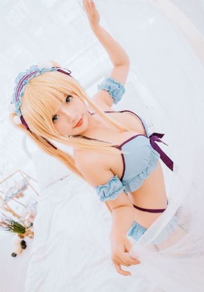 大胸动漫美女挤奶
